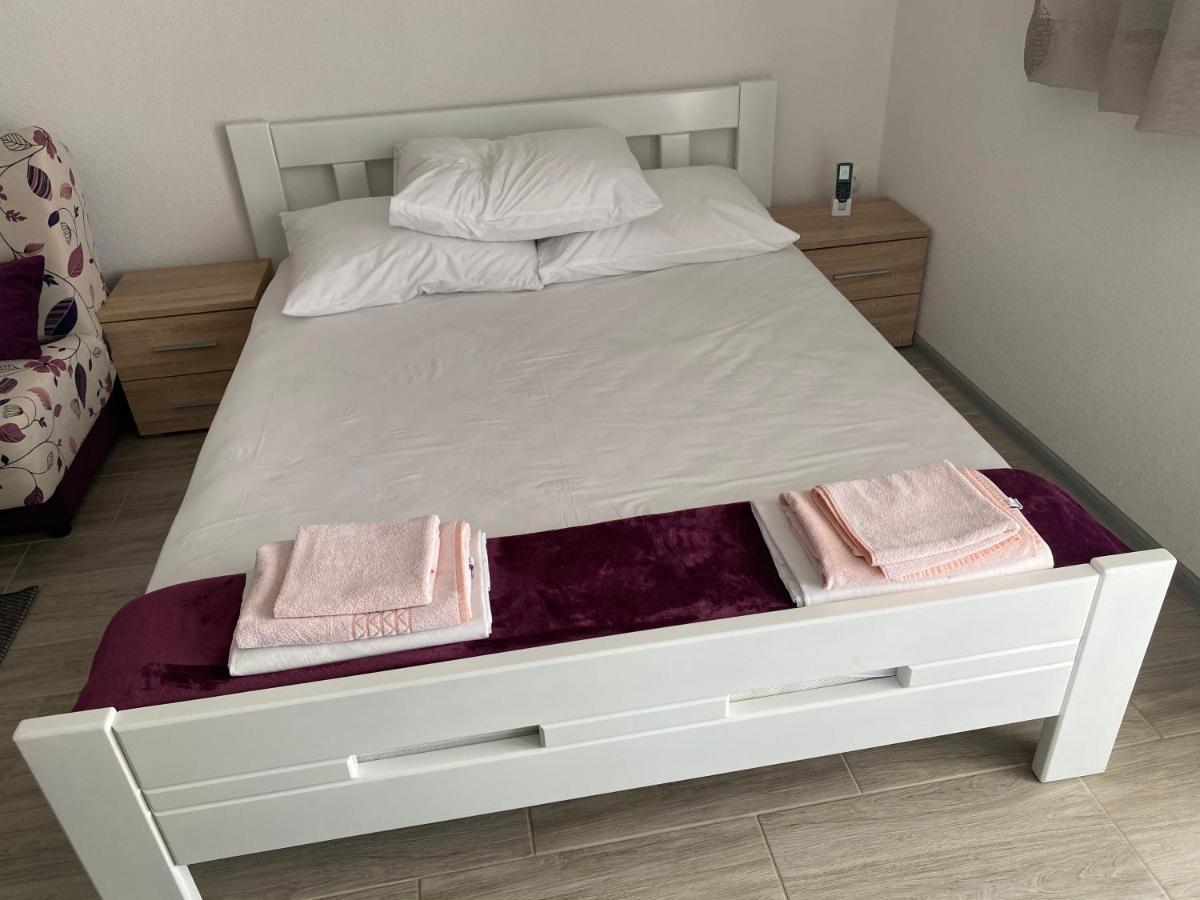 Apartmani Anita Starigrad Paklenica Exterior foto