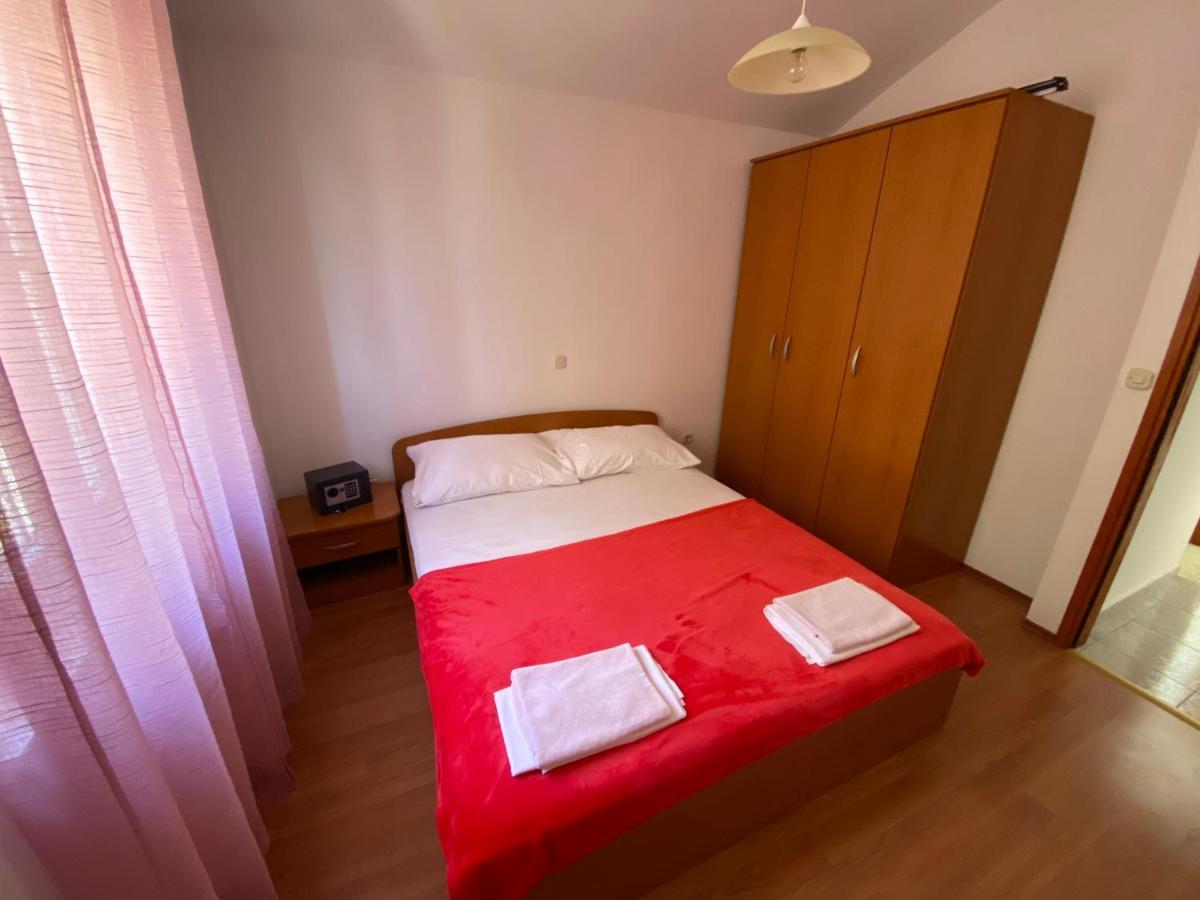 Apartmani Anita Starigrad Paklenica Exterior foto