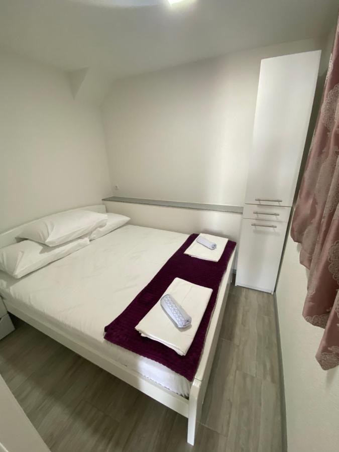 Apartmani Anita Starigrad Paklenica Exterior foto